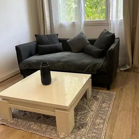 Appartement Cosy A 10 Min De Paris *